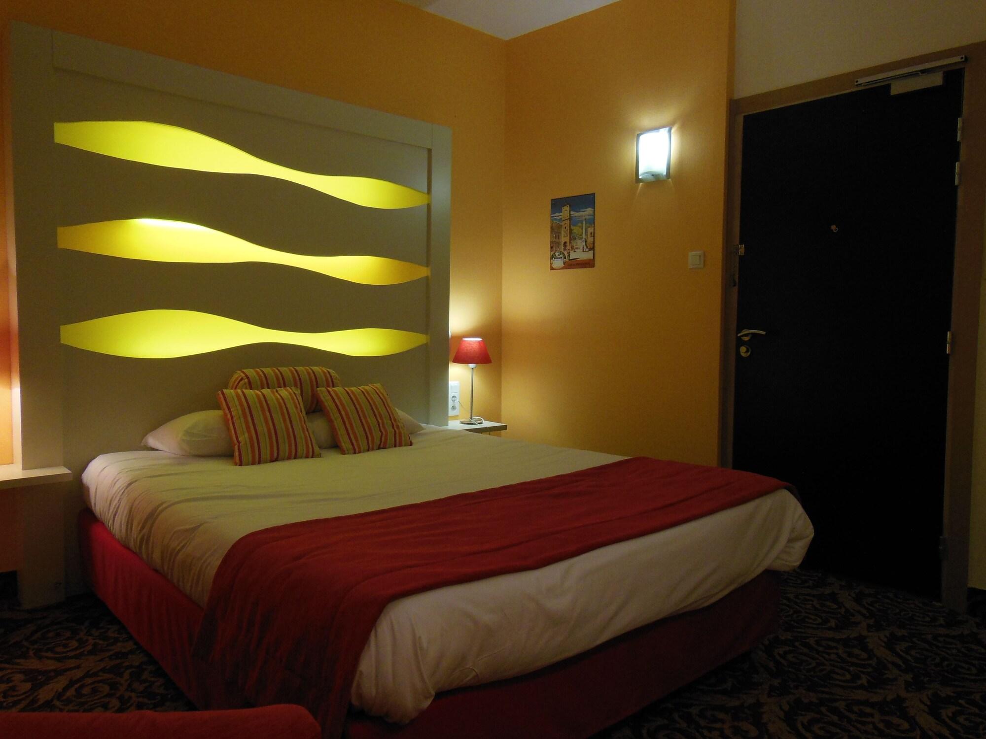 Logis Hotel Le Glacier Оранж Екстер'єр фото