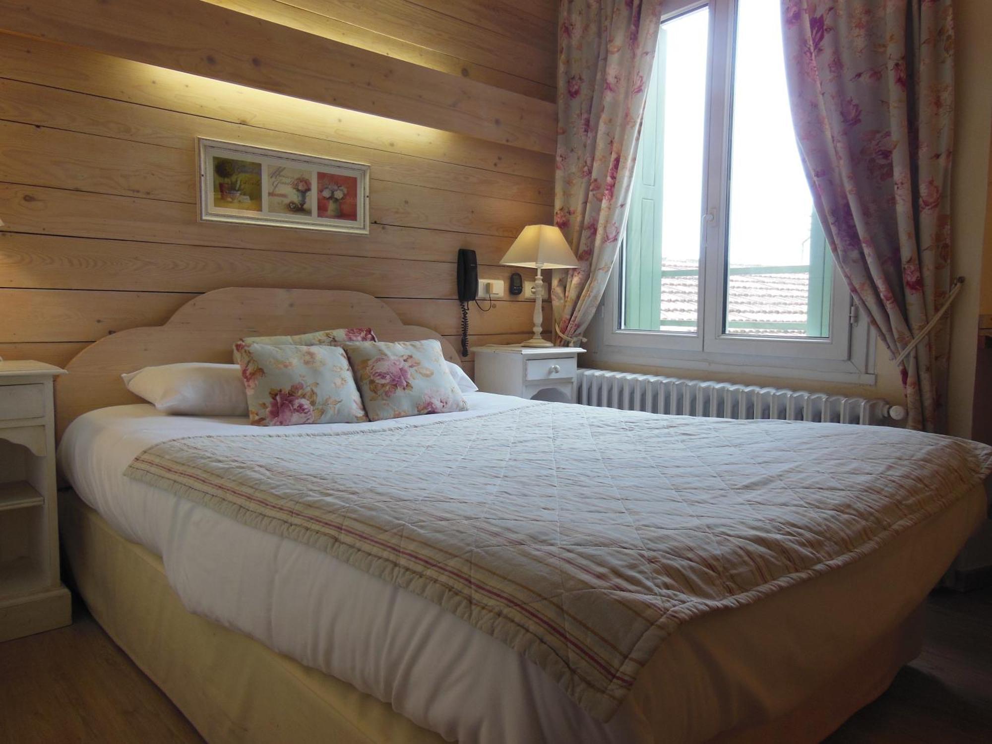 Logis Hotel Le Glacier Оранж Екстер'єр фото
